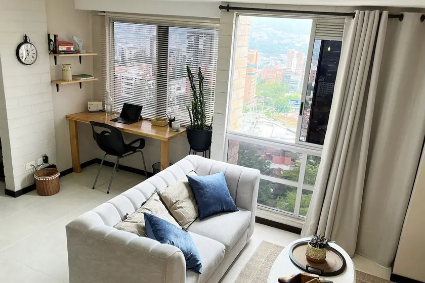 Poblado SkyLine in El Tesoro area (AC-Apt 1304) - Image 1