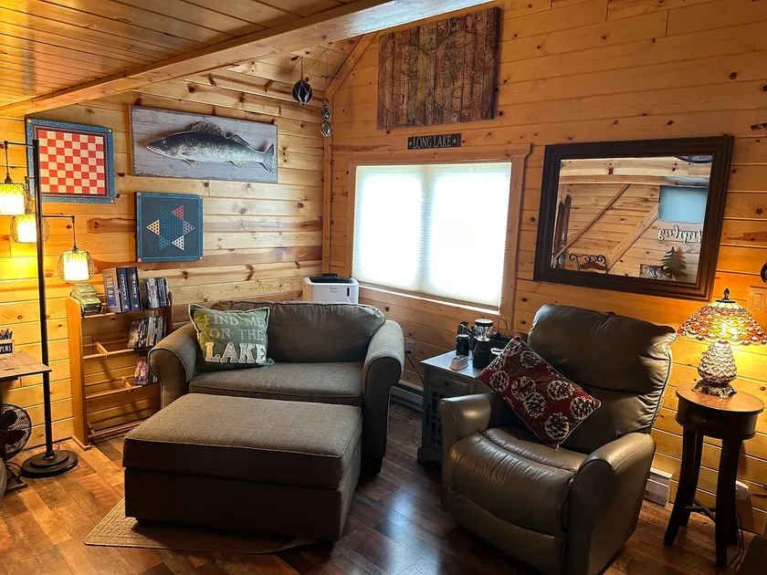 Lakefront Cabin and Bunkhouse - Image 1