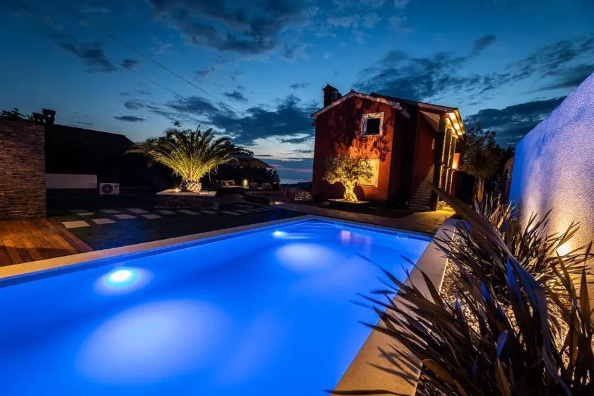 Villa Sunset Pool & Spa apartments - Image 1