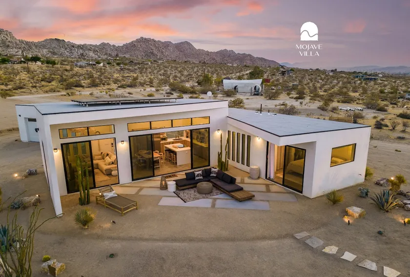 Mojave Villa | 360° views, Spa & Cowboy Pool - Image 1