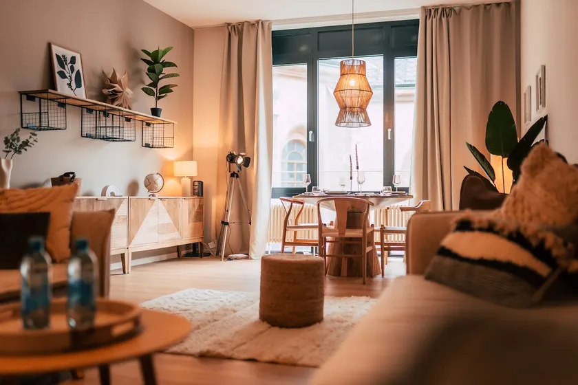*Metropolitan* luxury in the heart of the old town - Image 1