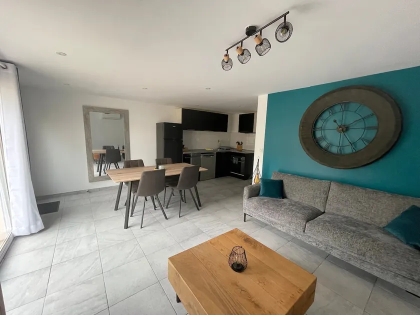 2-bedroom ground floor apartment, residence with air conditioning and terrace - Image 1