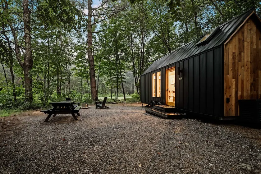 Cabin HYGGE at Lumen Nature Retreat | Malin - Image 1