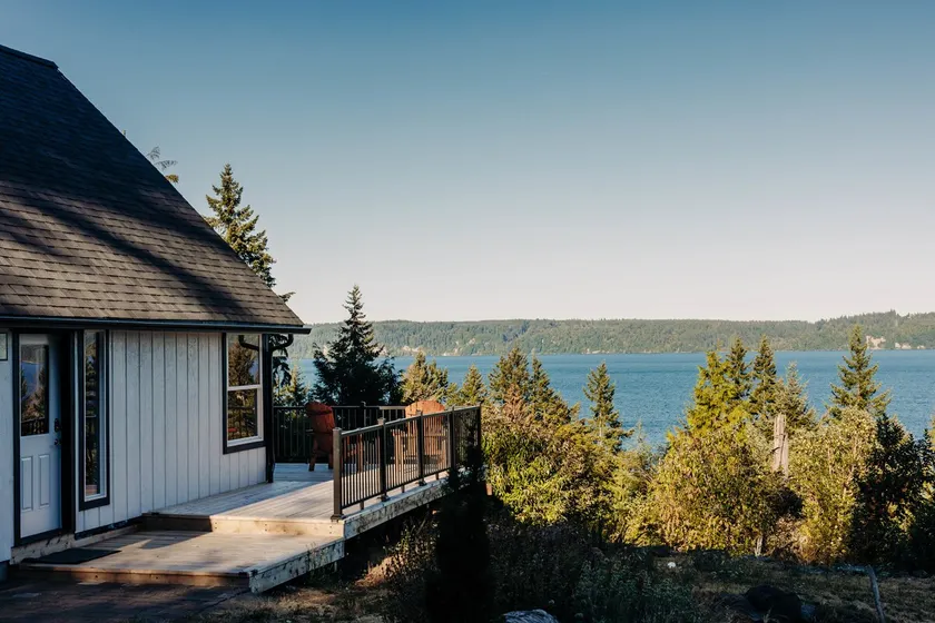 Seal Rock Beach Upper House - Image 1