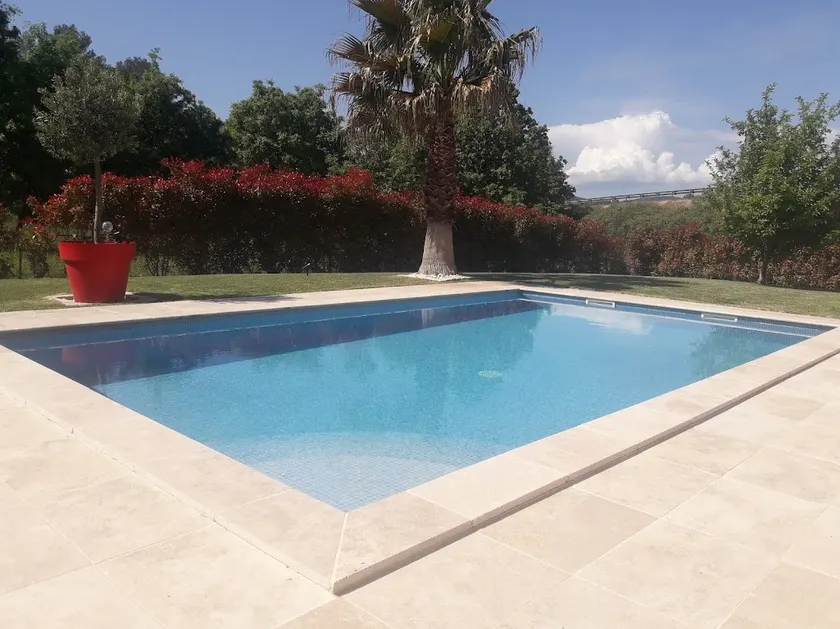 Cozy accommodation: Besse-sous-Issole 4 guests pool - Image 1