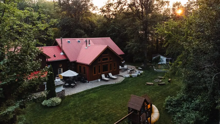 Timber Sky Estate - Elora Log Cabin w/ Hot Tub - Image 1