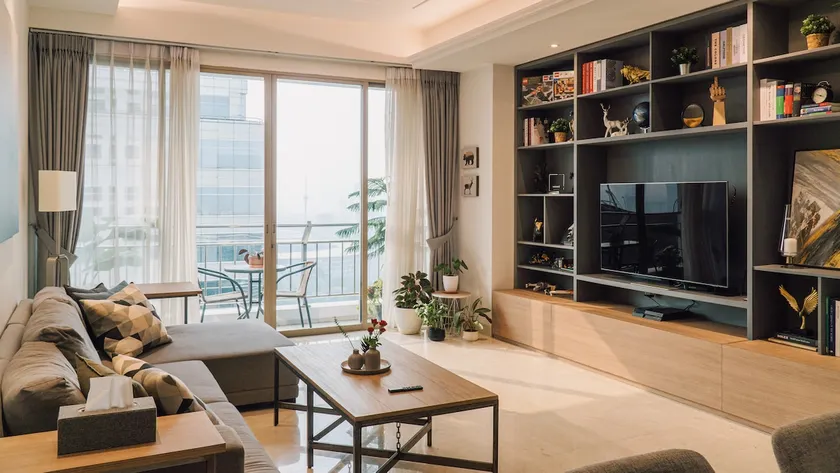 Luxury 3BR Apt in SCBD with Private Lift & GBK View - Image 1