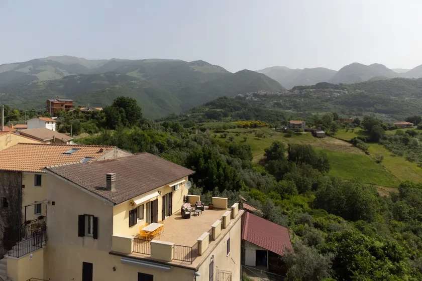 Panoramic Terrace in Picinisco, 3 Bedrooms, 2 Bathrooms - Image 1