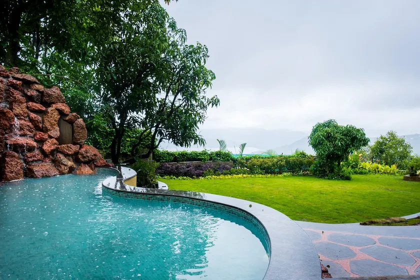 Spacious home with Garden & View - Image 1