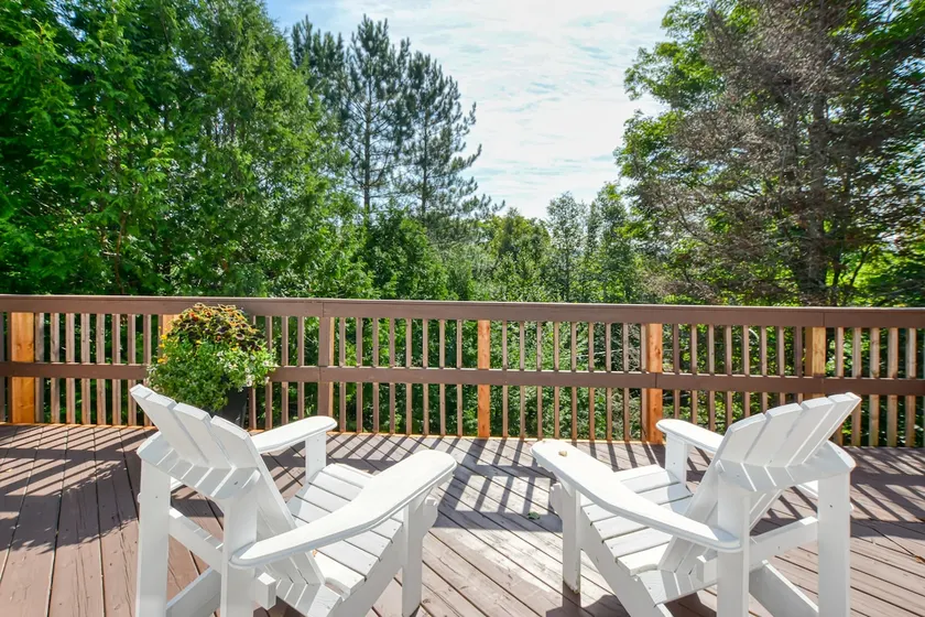 Tree house - Image 1