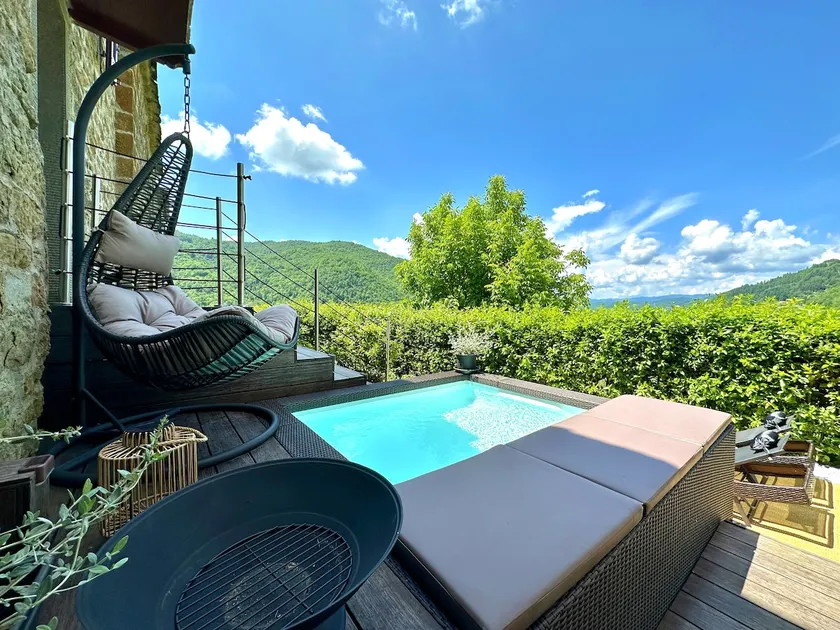 Luxury Country Retreat near Florence with Jacuzzi - Image 1