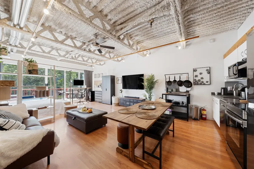 Mount Pleasant Live & Work Loft - Image 1
