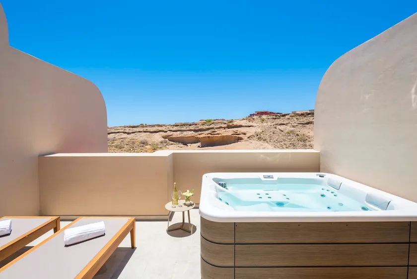 MEDANO4YOU Eternal Spring Holiday Home - Image 1
