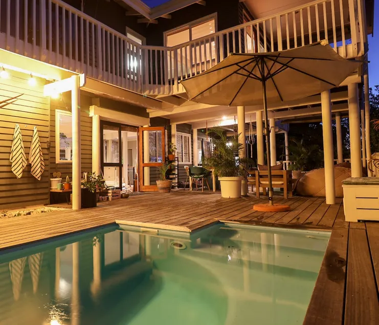 Lush Spacious Family Home between Beach & Town - Image 1