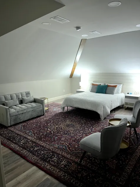 Detached Apartment/Loft - Image 1