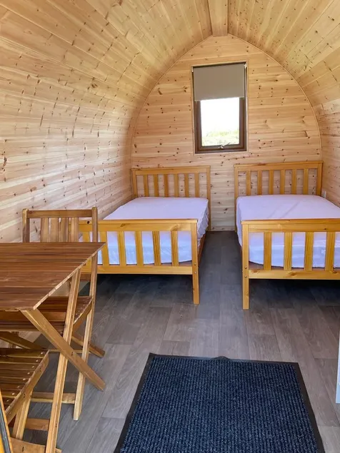 Fish Pod pet friendly - Image 1