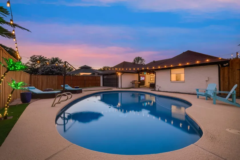 Backyard Oasis with pool and Hot Tub! - Image 1