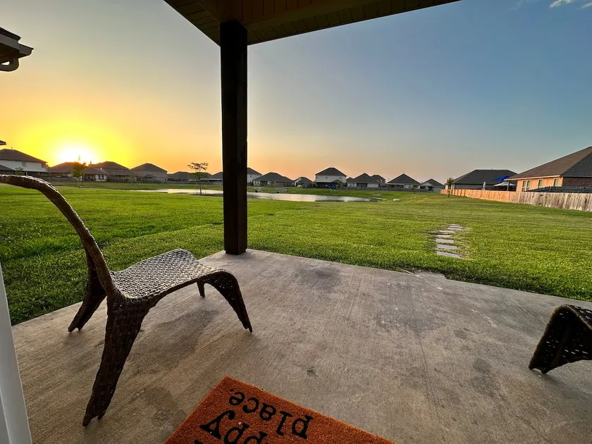 Entire Cozy Home - Pond View - Image 1