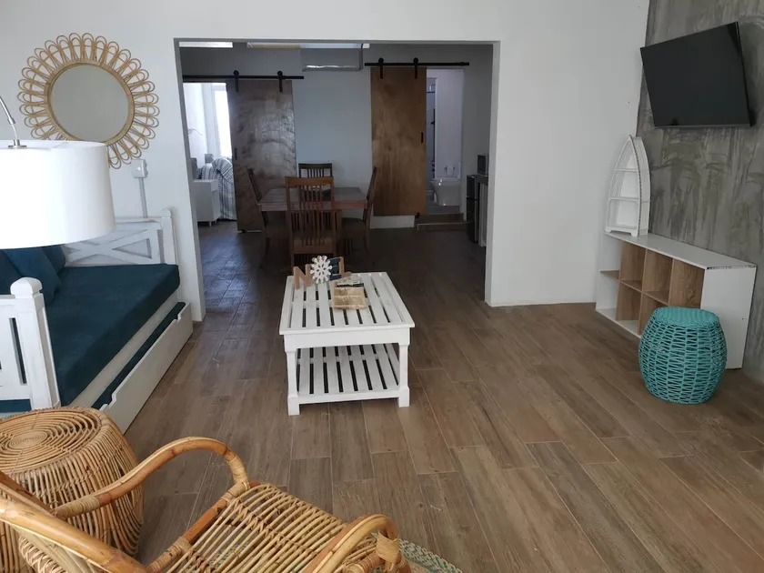 Mar Tower Apartment 4 - Image 1