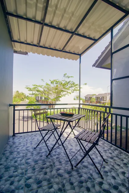 2BR ocean view walking to beach - Image 1