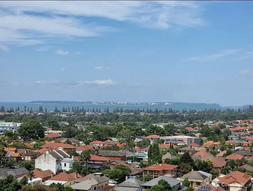 Kogarah 1BR With Secure Parking and Stunning View - Image 1