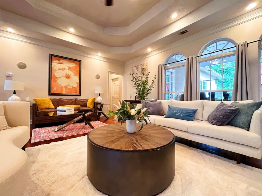 Spacious Luxury Retreat in North Macon - Image 1