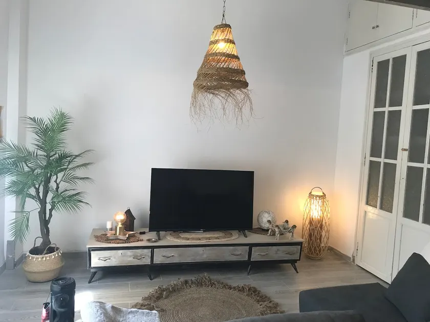 Elegant and bright apartment - Image 1