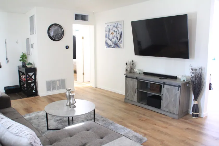 Cozy home away from home, close to Lake & Casinos - Image 1
