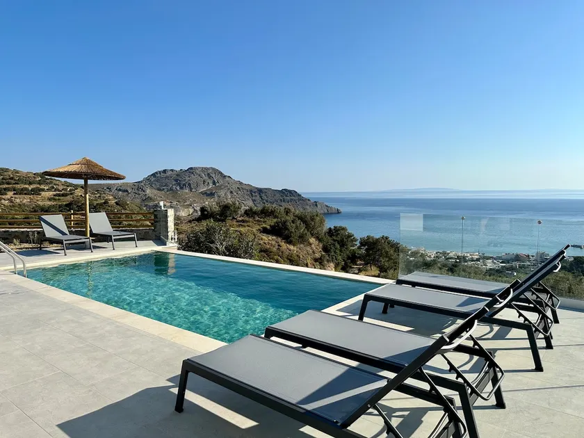 Skyline Iconic Villa - Image 1