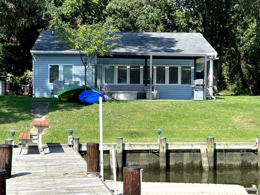 Waterfront CHeerful 2 with Private home - Image 1