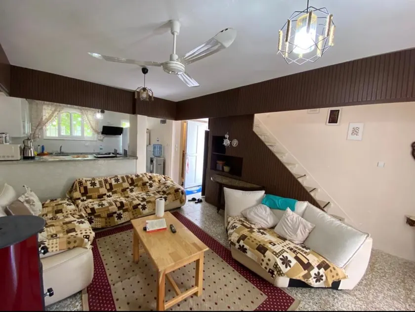 Villa for daily rent in Kum neighborhood - Image 1