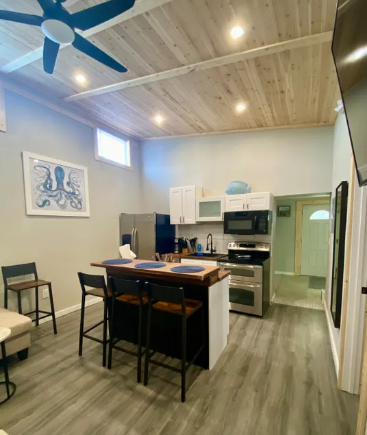 Located in Downtown Cocoa Beach. - Image 1