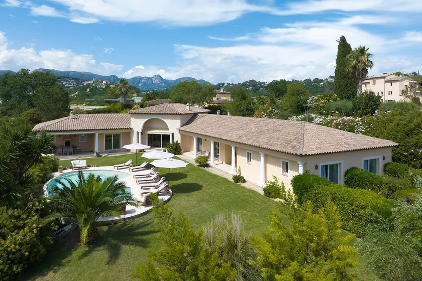 Villa Sole Suite 1 - Pool, AC & Parking - Image 1