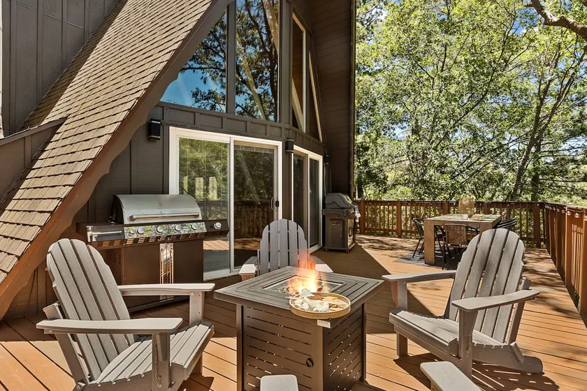 Calgary Chalet - Image 1