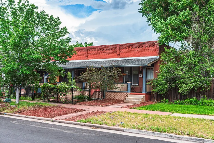 Cozy Home in A+ Location! - Image 1