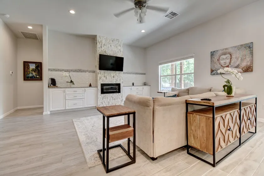 New spacious Bastrop home - Image 1