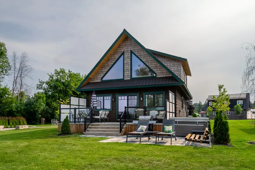 Regal Retreat: Cabin 1 - Image 1