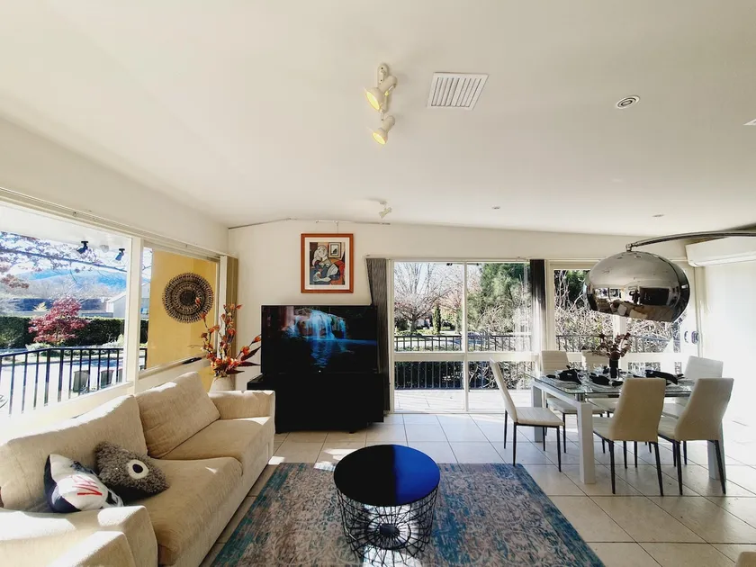 Sunlit Upstairs Suite with Hot Tub & Garden surrounds - Image 1