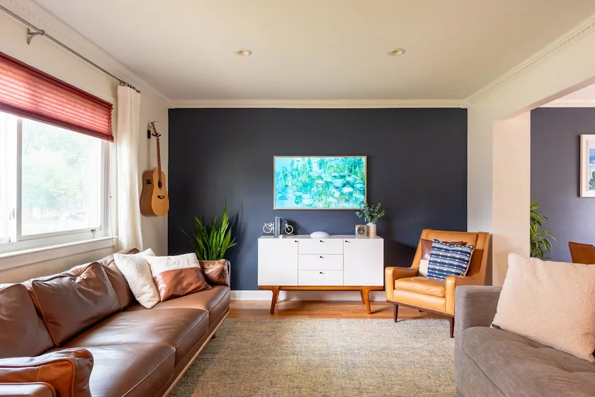 Gorgeous Comfy Downtown Clawson Home - Image 1