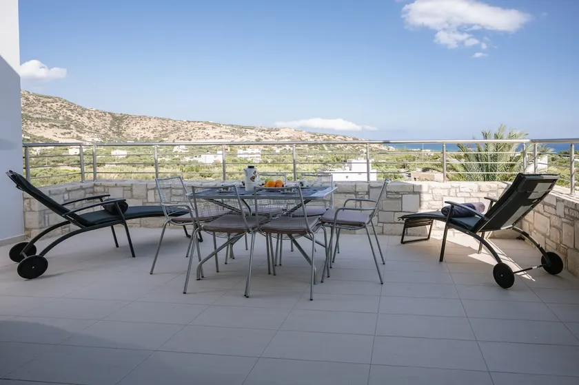 Olea Seaside luxury apartment in Crete - Image 1