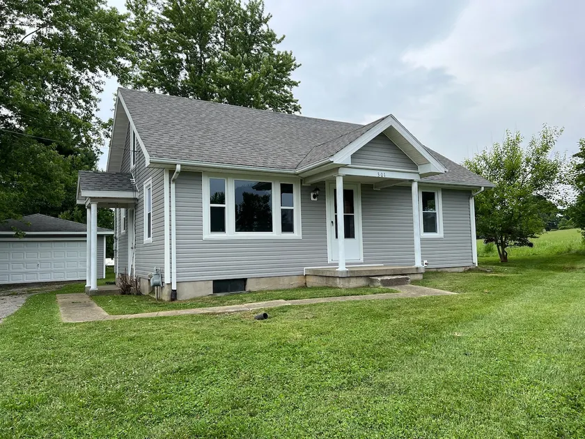 New! Refreshed 3 Bedroom Home in Leitchfield - Image 1