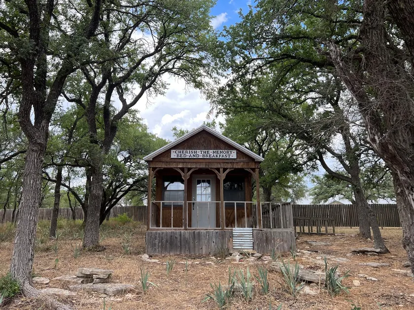 Hico Village - Cherish Cabin 1/2 mile to downtown! - Image 1