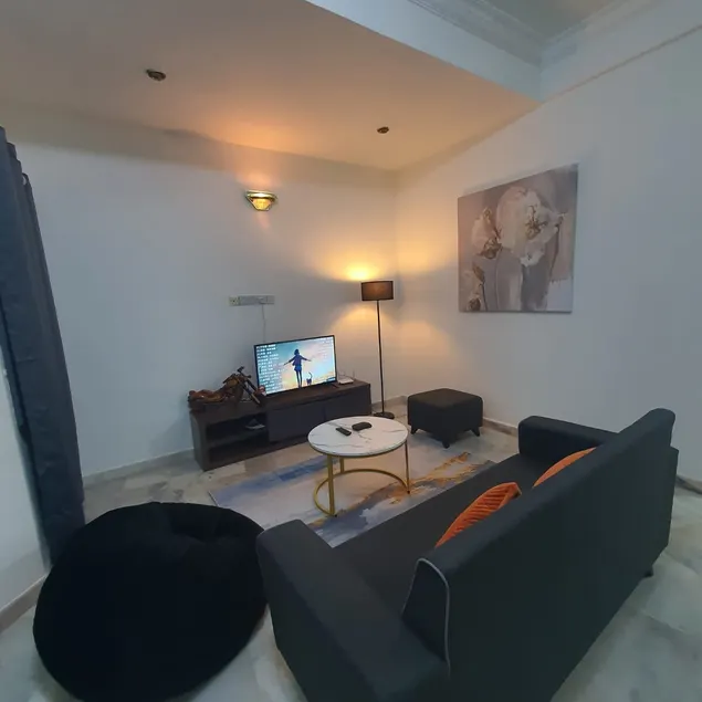 Air Putih Younee4R3B.5minTownHomestay-10/15pax - Image 1