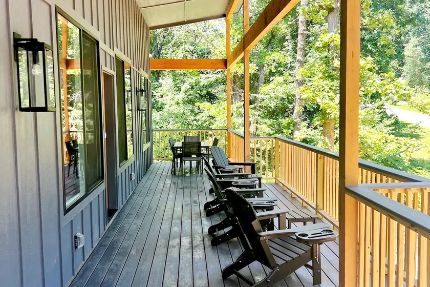 Modern Home w/ Huge Deck, 1/2 Acre, Close to Lake - Image 1