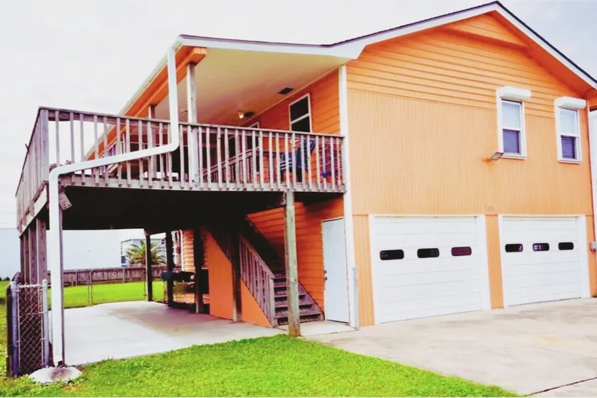 Coastal Adventure, Beach, Pier & Ocean Views - Image 1