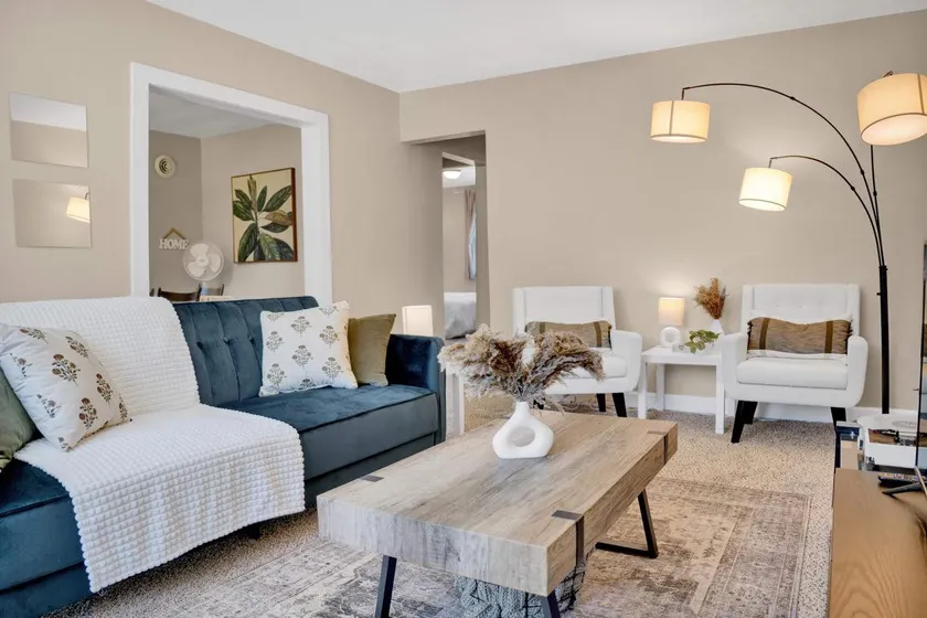 Stylish Home in Belleville - Image 1