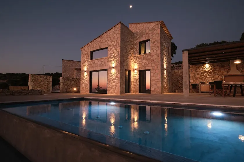 Aroa - Three bedroom House - Image 1