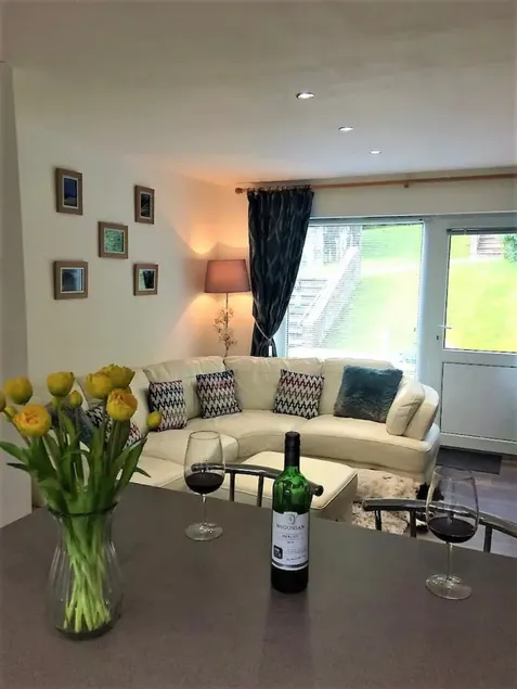 Springer Villa, 2 bed, Newquay - Image 1