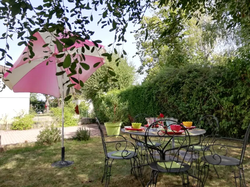 Villa ”Les Hirondelles” in the heart of Paray-le-Monial - Image 1