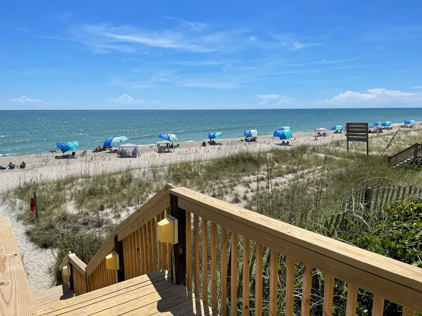 2 Steps to the Beach - Image 1